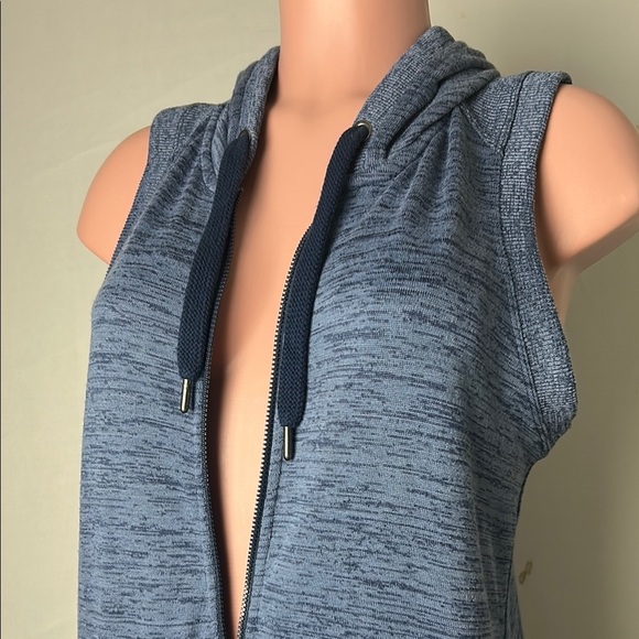 Athleta Blissful Vest Women’s Workout Gym Athletic Sports Top Size XS - Picture 3 of 13